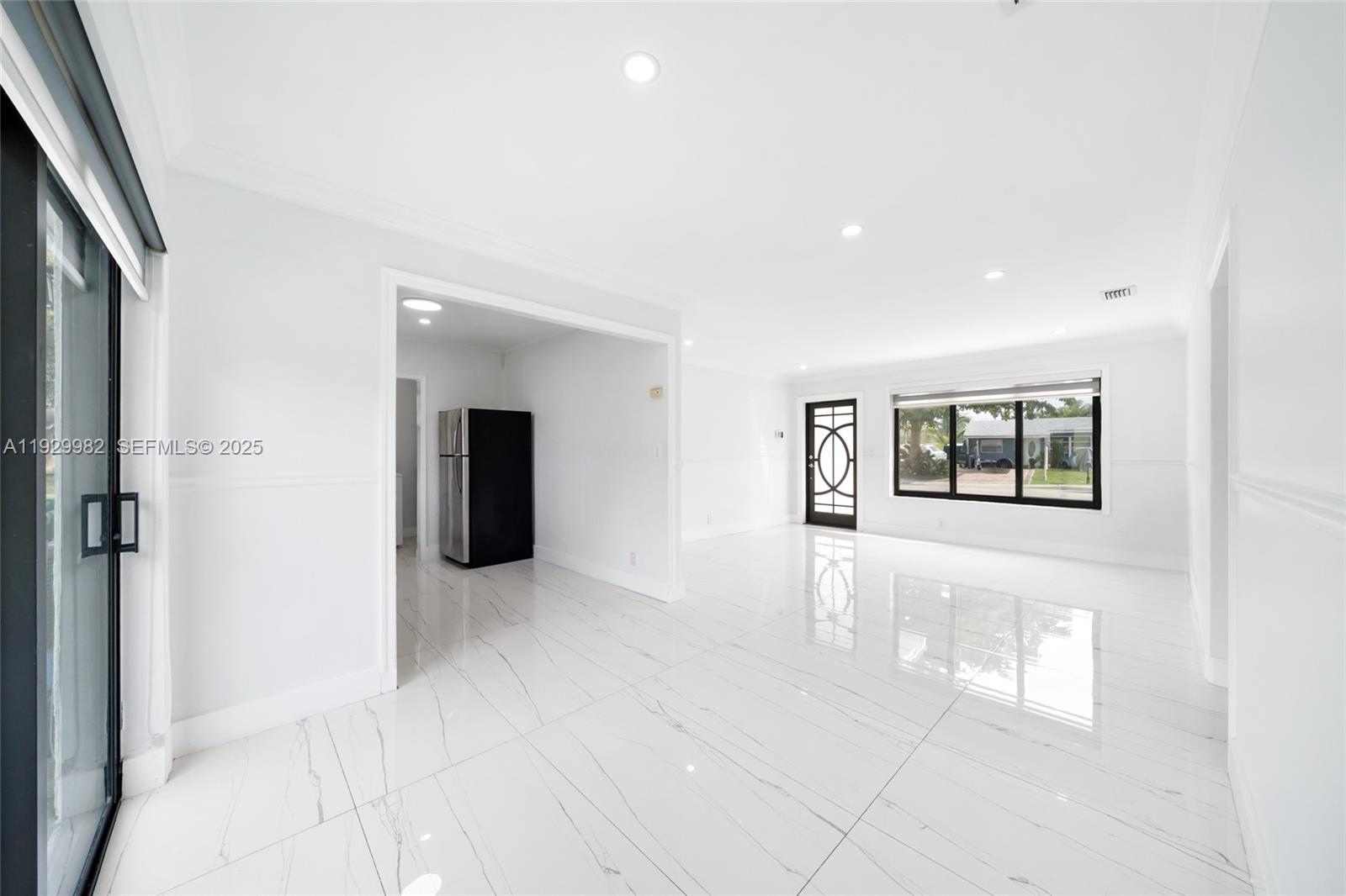 2401 SW 45th Ave Fort Lauderdale, FL 33317