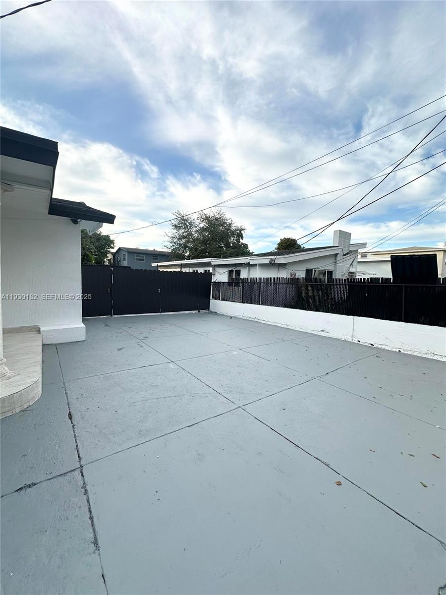 248 SW 18th Ct Miami, FL 33135