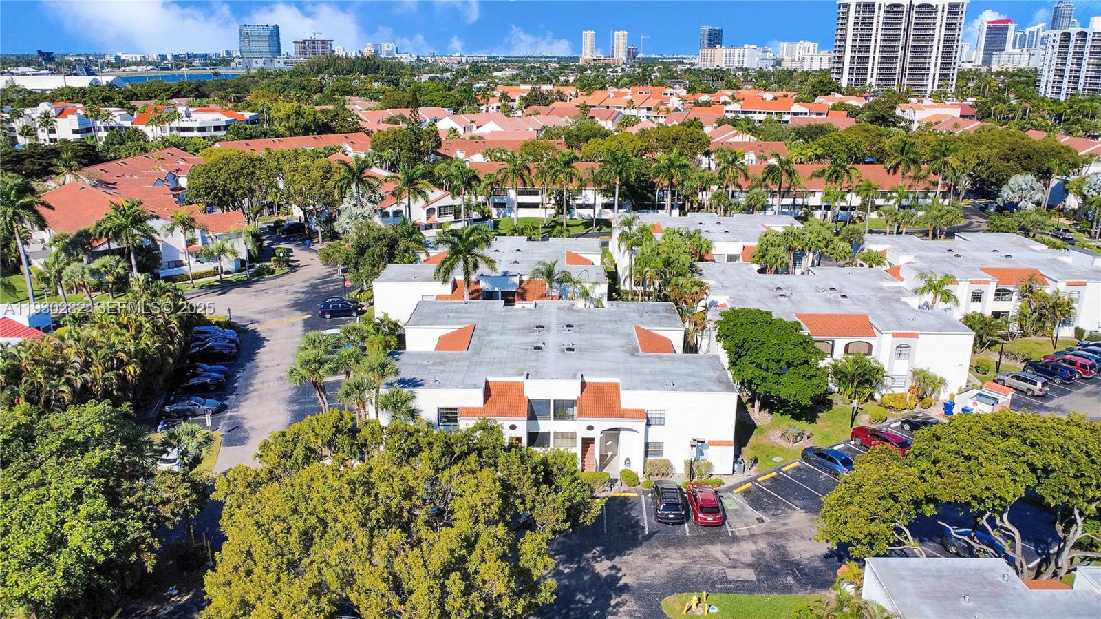 3553 Magellan Cir #317-1 Aventura, FL 33180