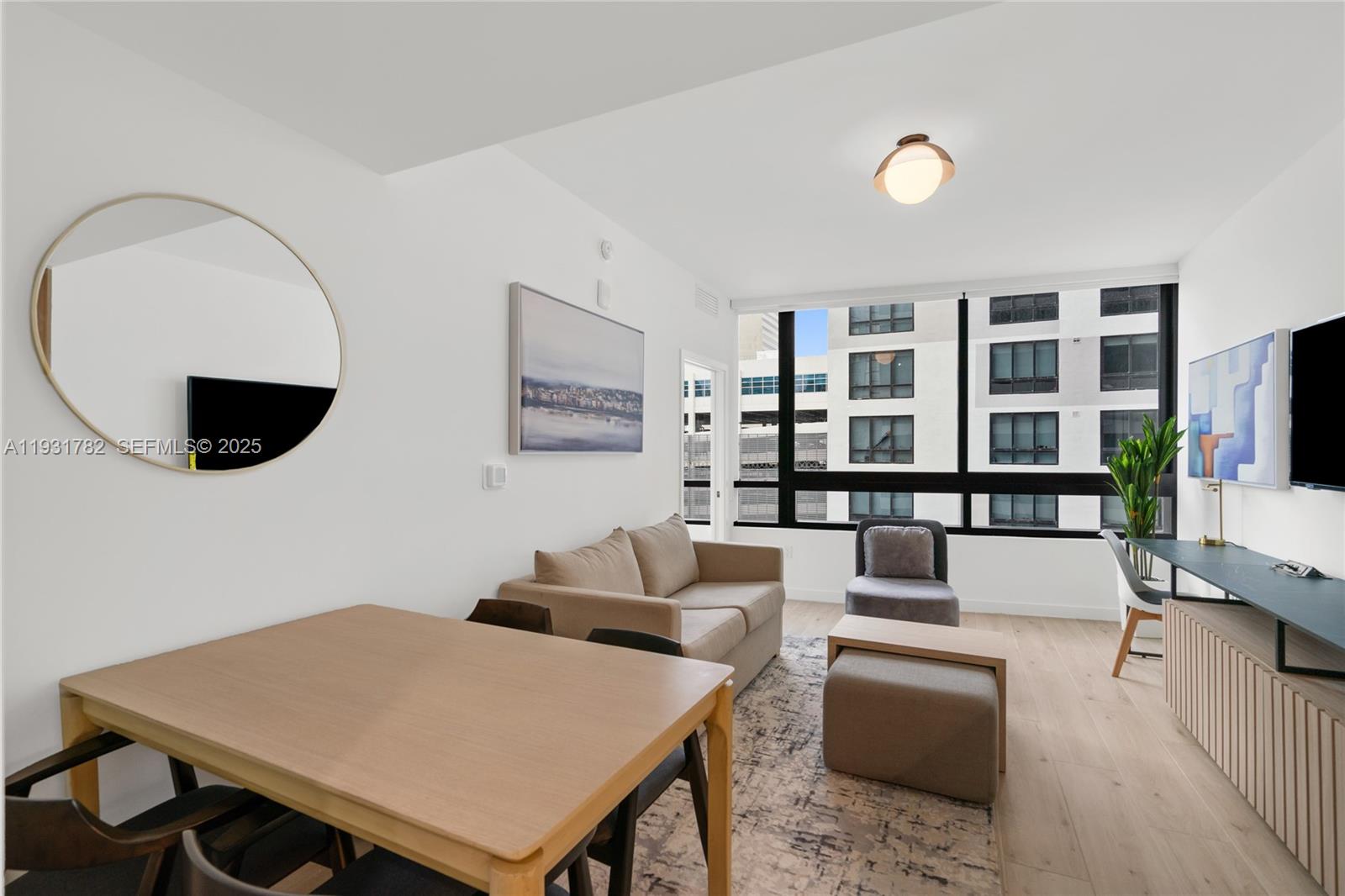 225 N Miami Ave #1012 Miami, FL 33132