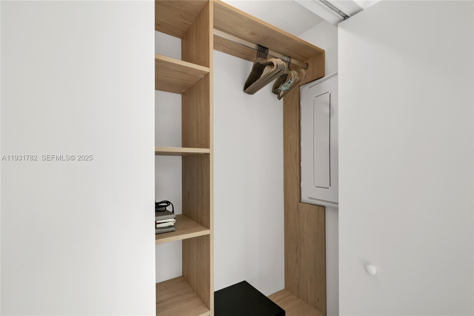 225 N Miami Ave #1012 Miami, FL 33132