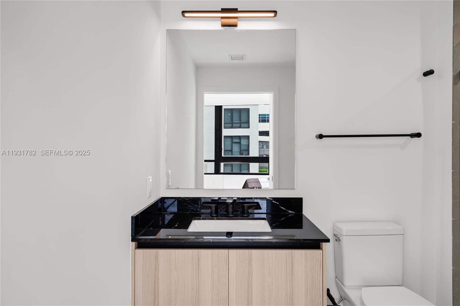 225 N Miami Ave #1012 Miami, FL 33132