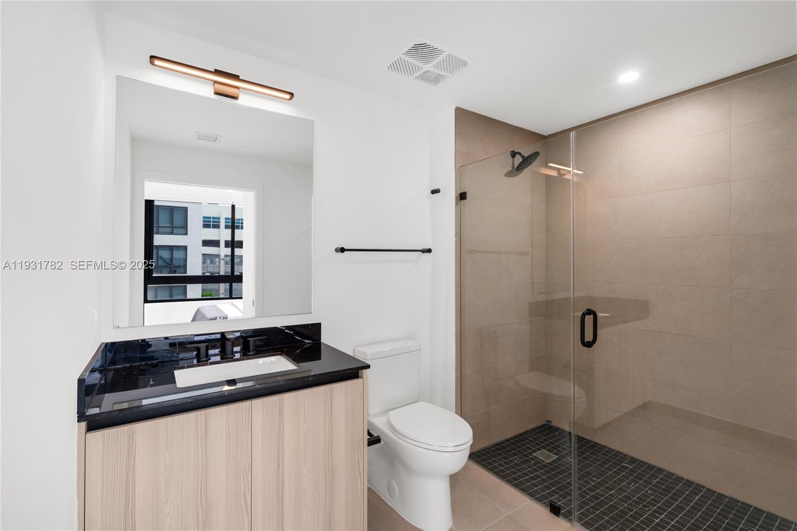 225 N Miami Ave #1012 Miami, FL 33132