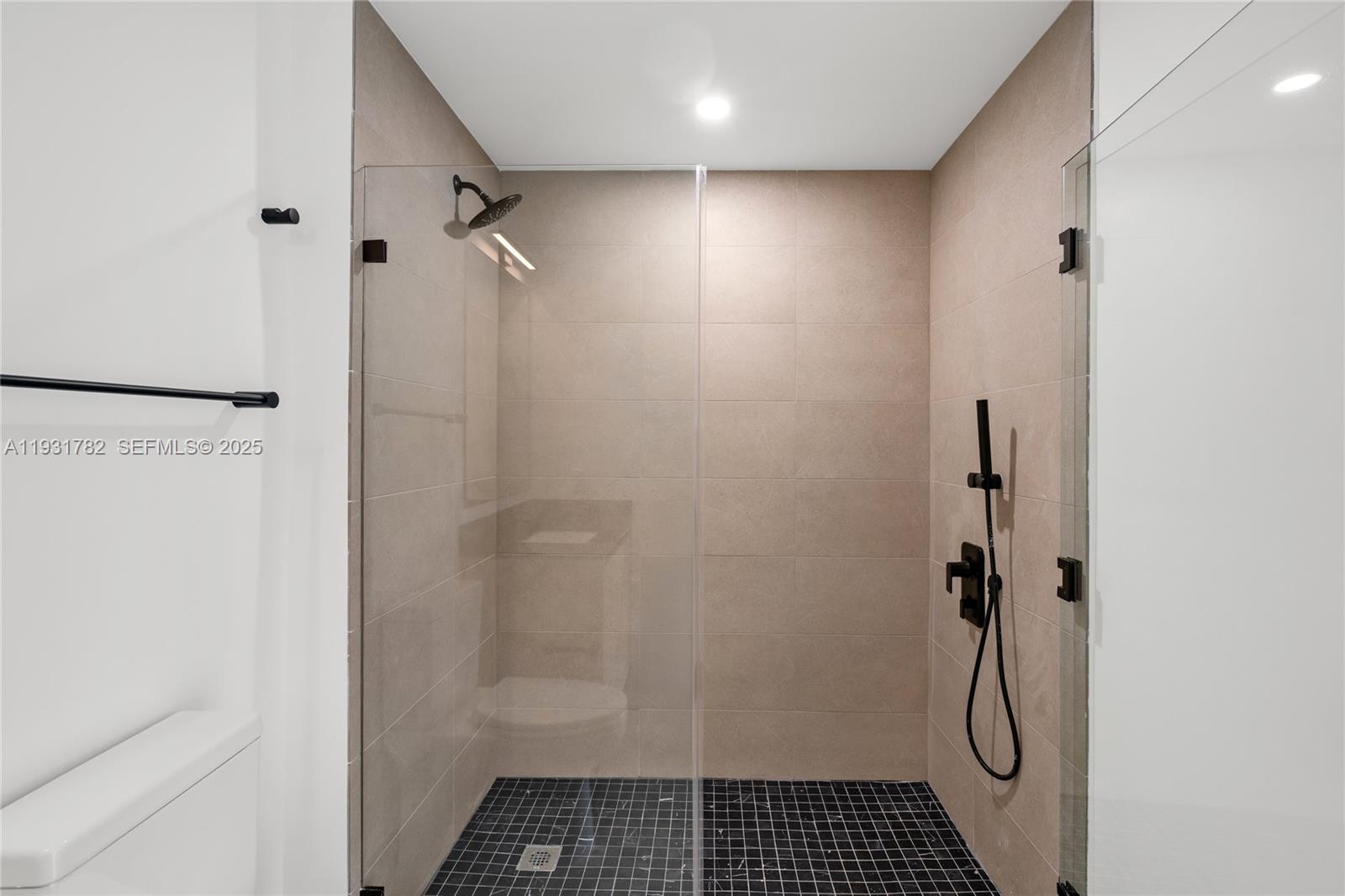 225 N Miami Ave #1012 Miami, FL 33132