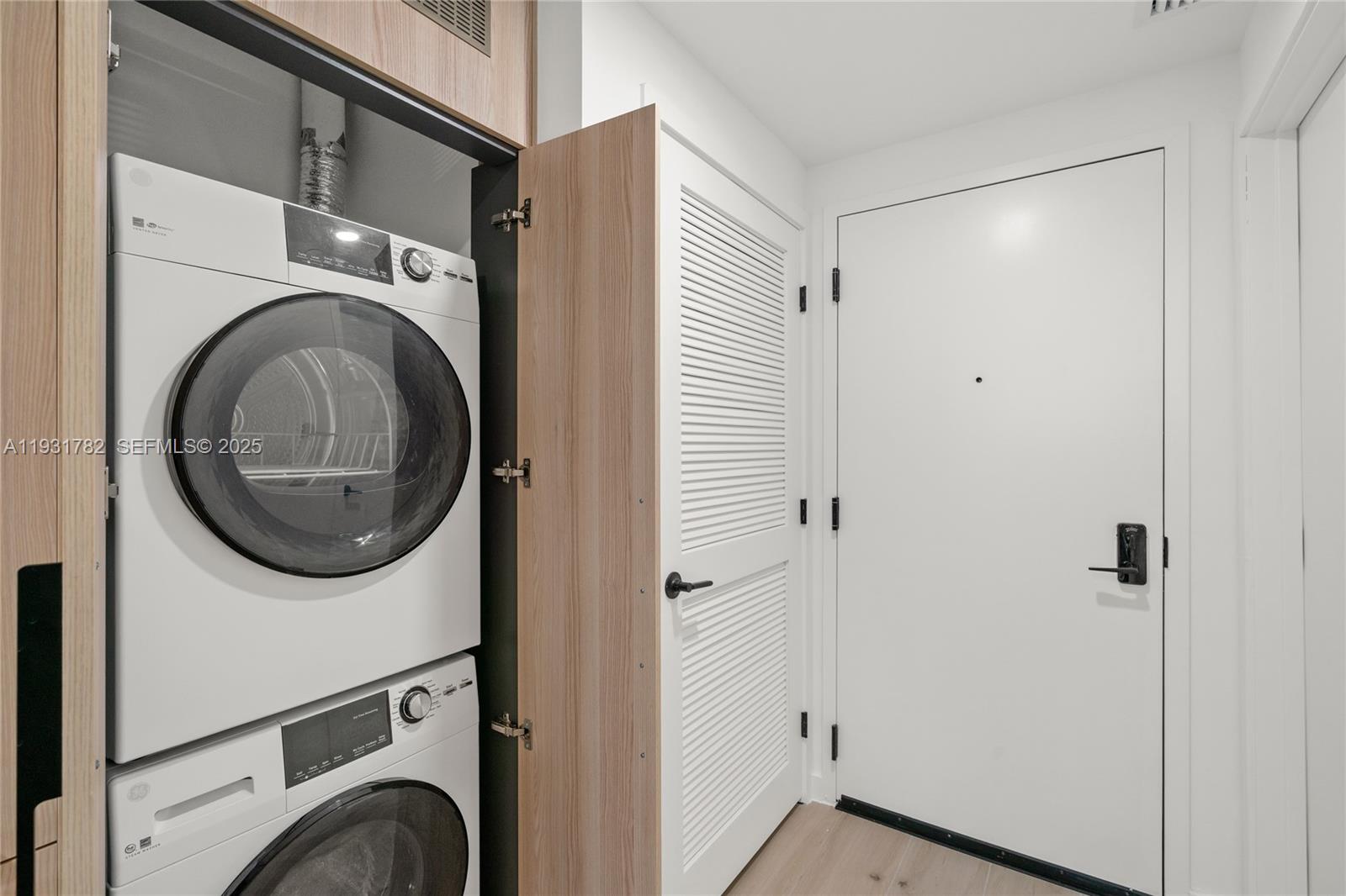 225 N Miami Ave #1012 Miami, FL 33132