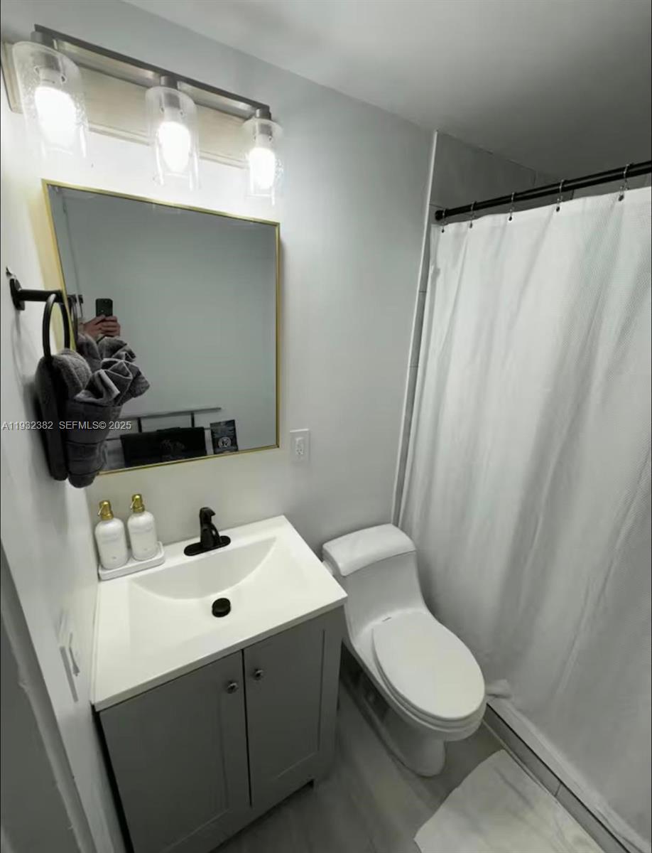 111 NW 39th Ave Miami, FL 33126