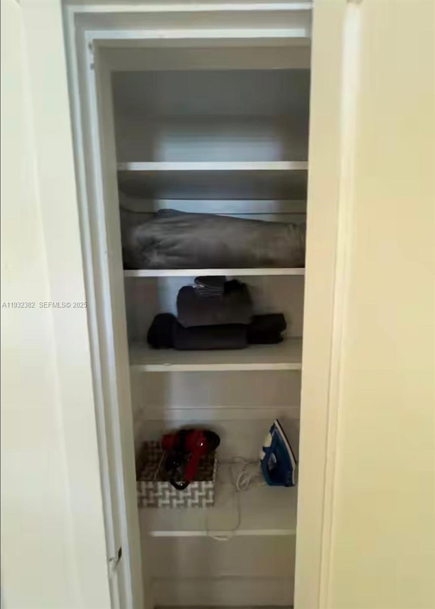 111 NW 39th Ave Miami, FL 33126