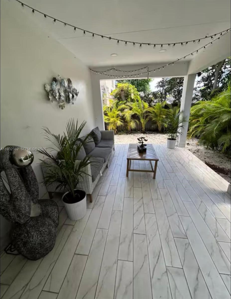 111 NW 39th Ave Miami, FL 33126