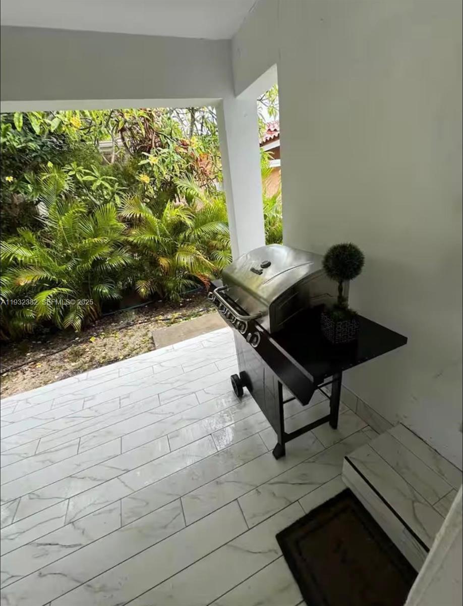 111 NW 39th Ave Miami, FL 33126