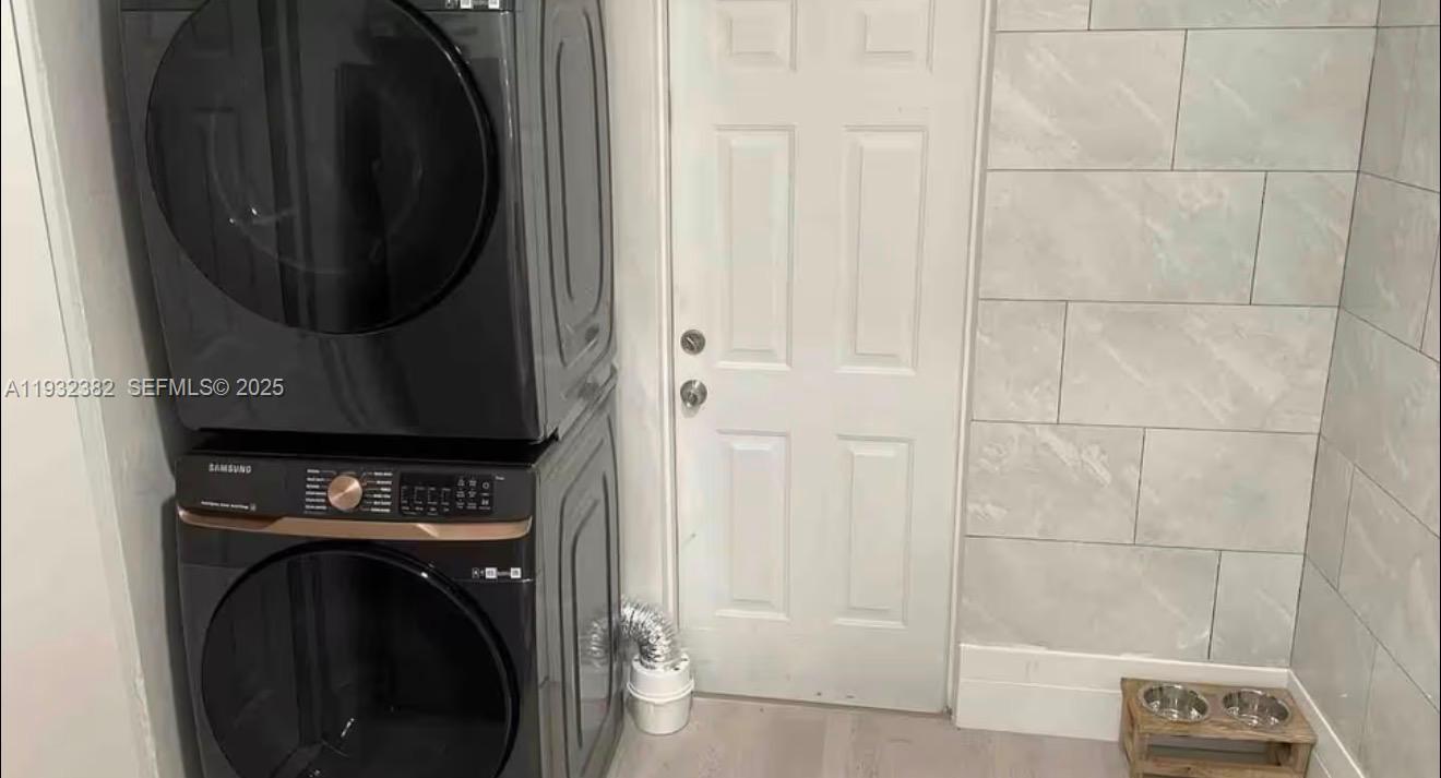 111 NW 39th Ave Miami, FL 33126