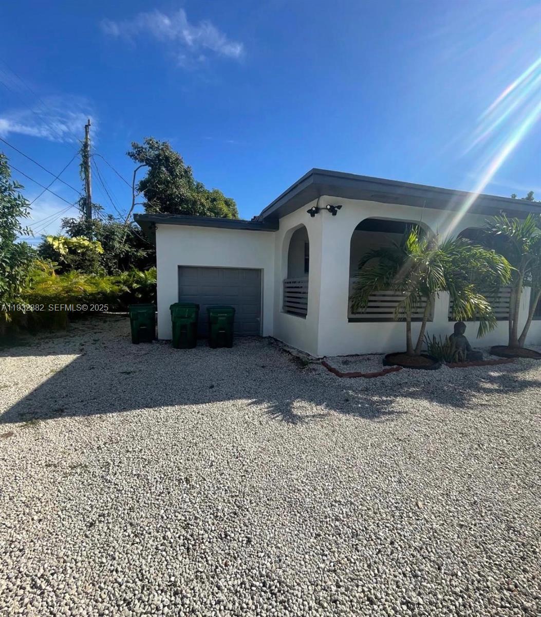 111 NW 39th Ave Miami, FL 33126