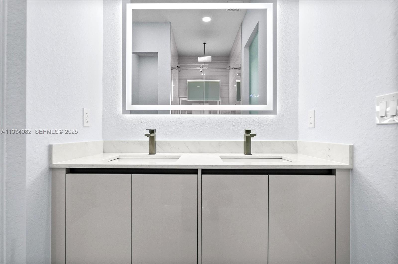 3390 27th Ave Ne Naples, FL 34120