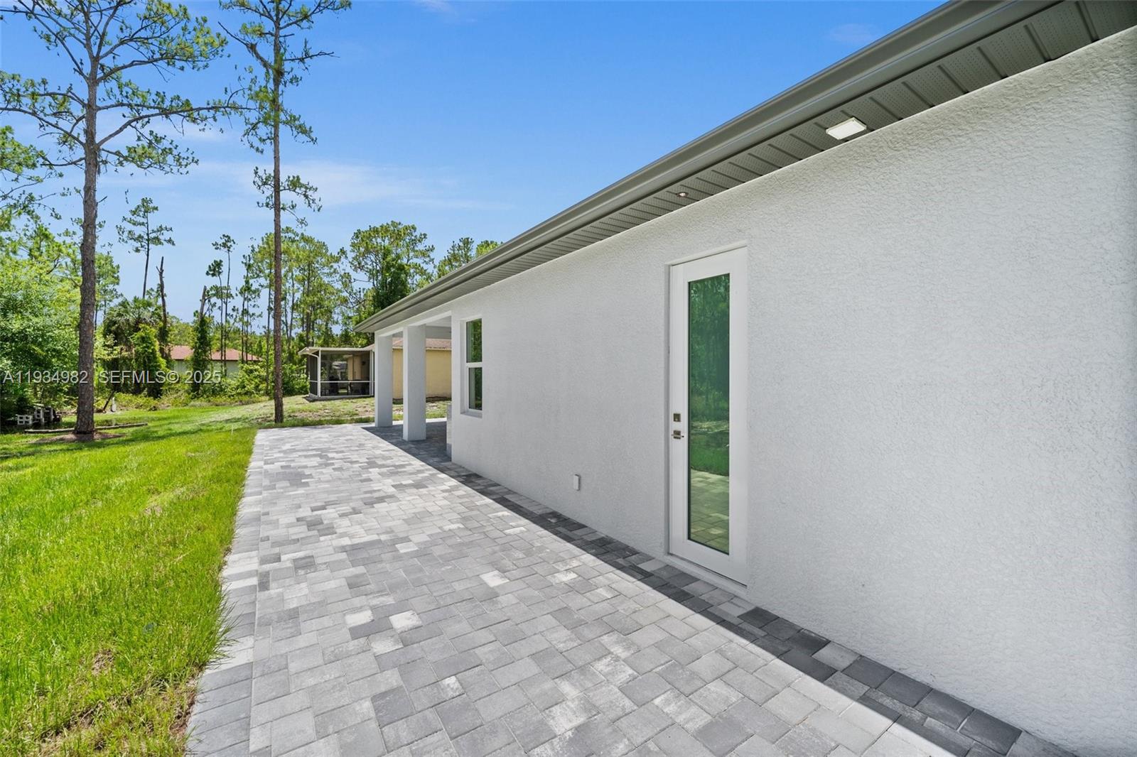 3390 27th Ave Ne Naples, FL 34120