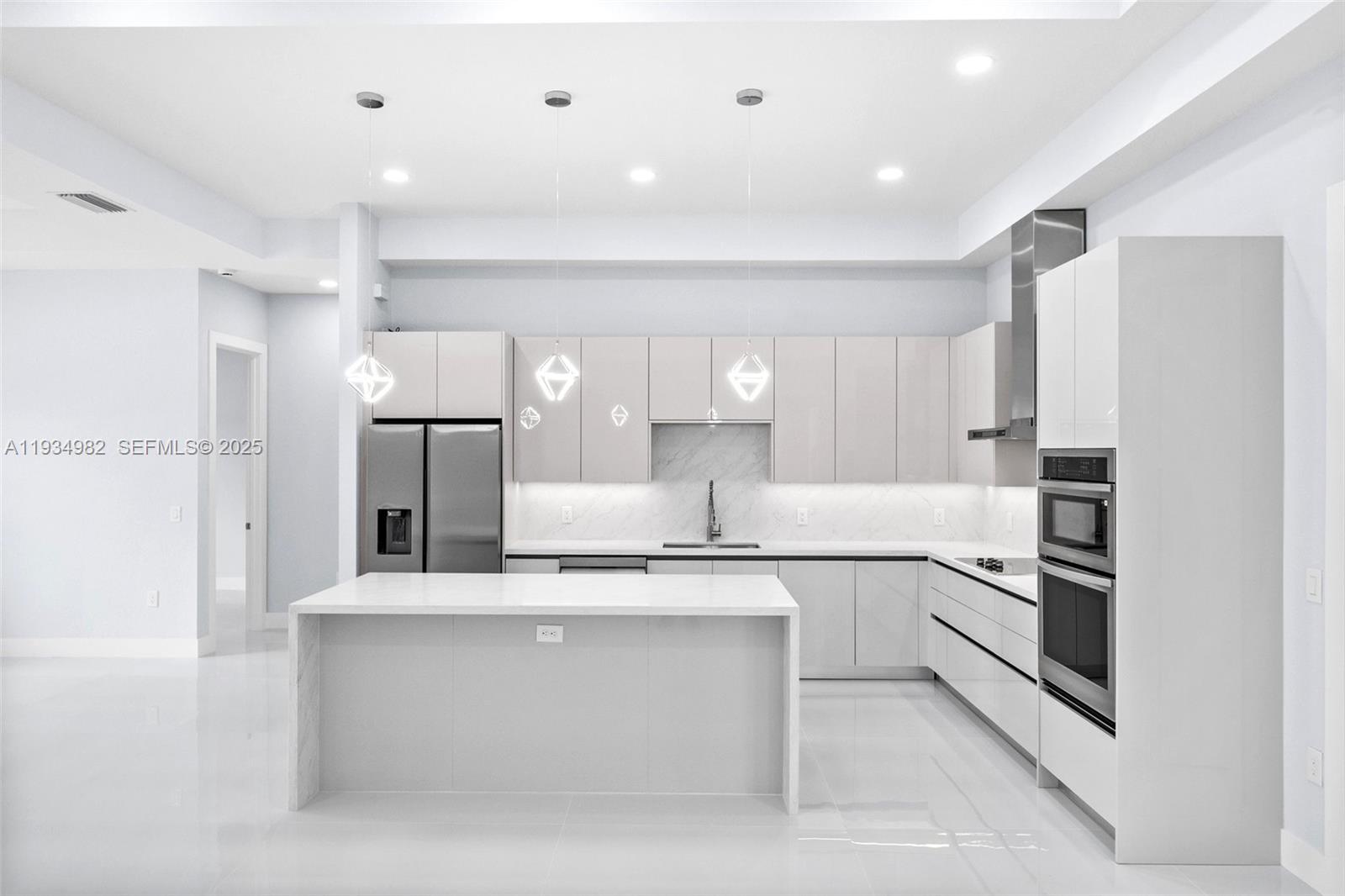 3390 27th Ave Ne Naples, FL 34120