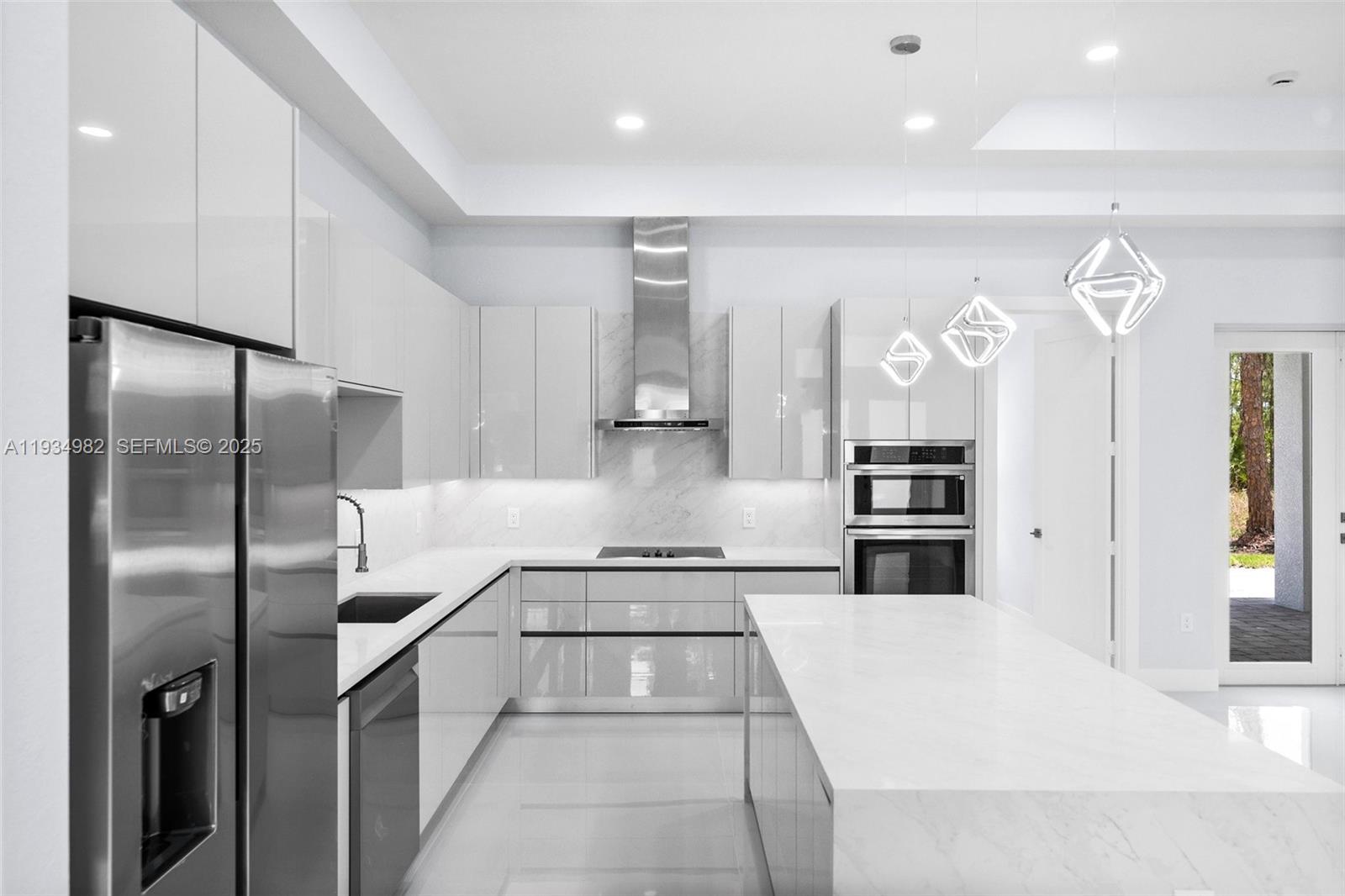 3390 27th Ave Ne Naples, FL 34120