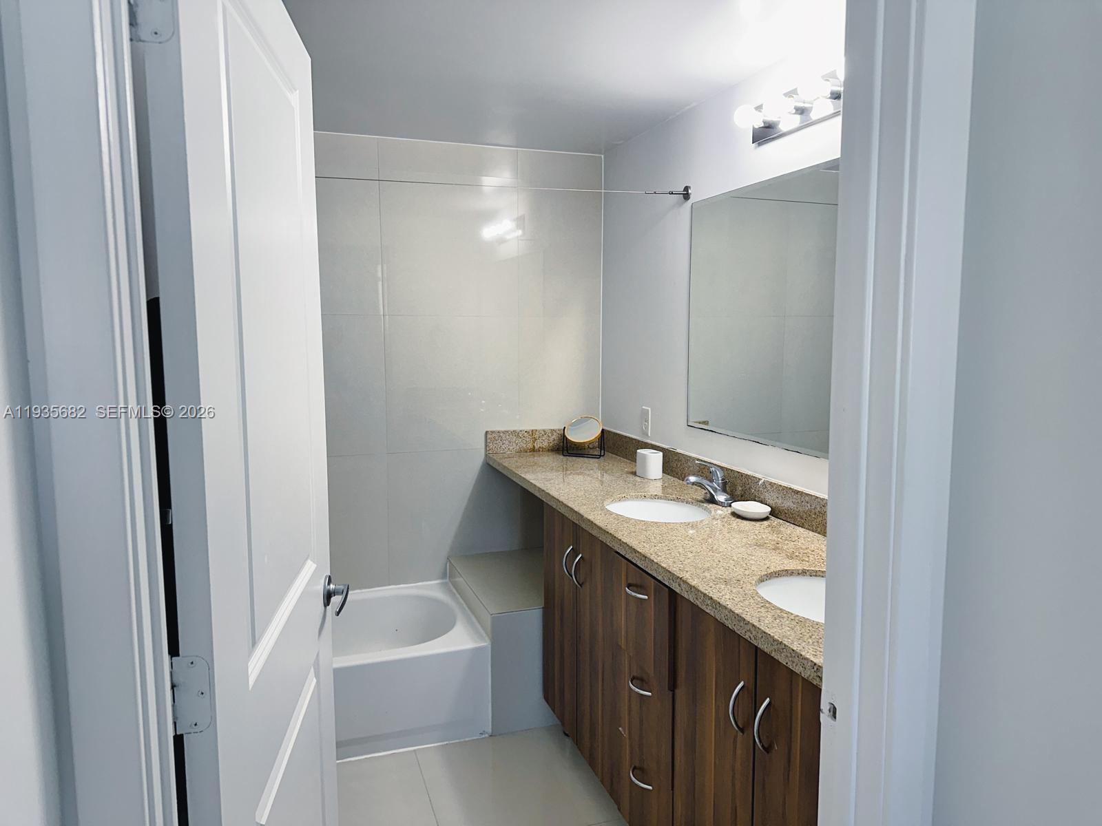 image 23 Biscayne Bay19