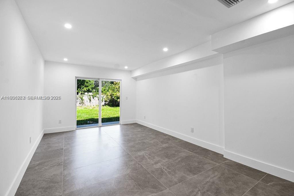 7902 SW 67th Ave South Miami, FL 33143