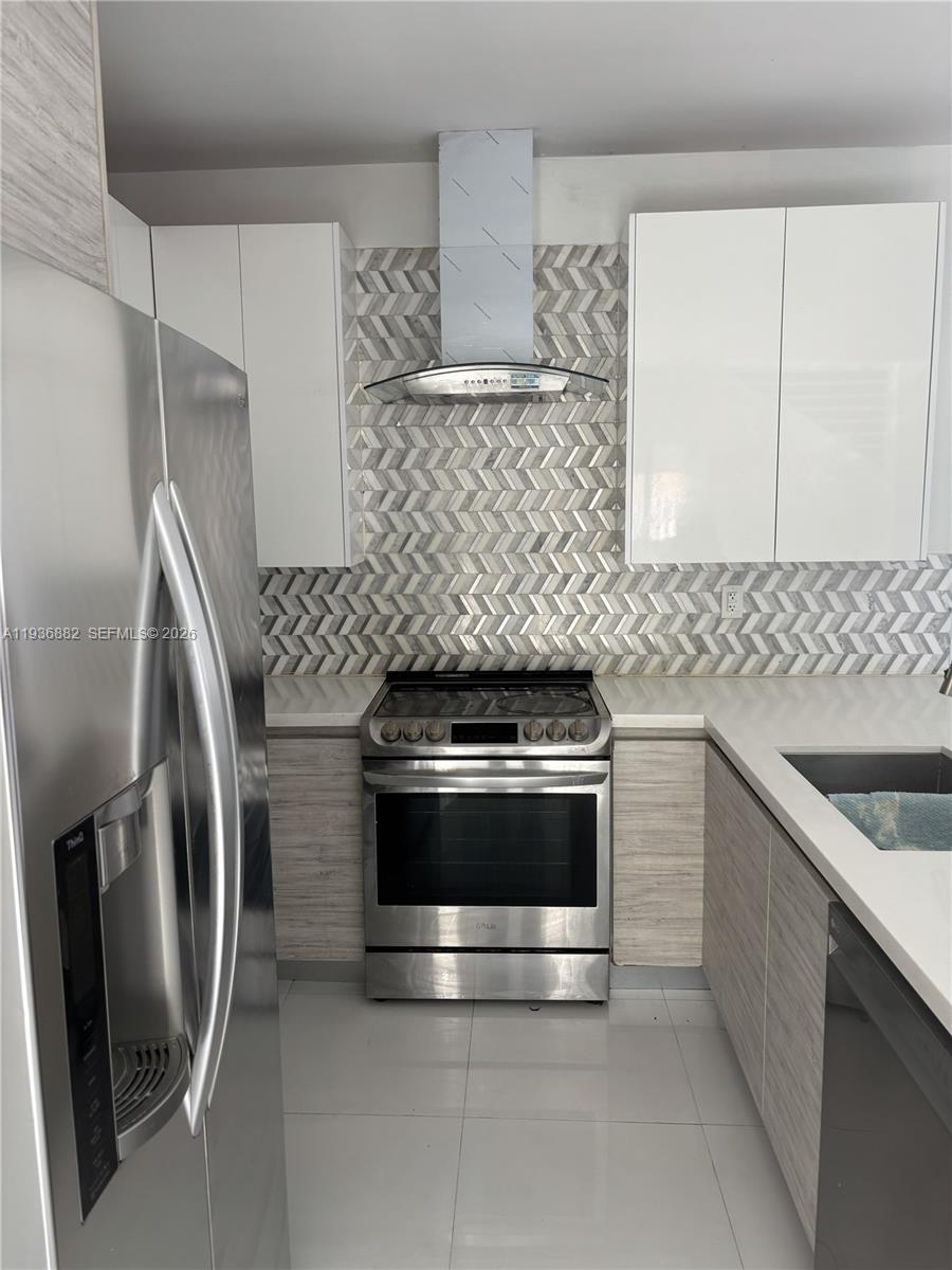 Undisclosed Address Miami, FL 33147