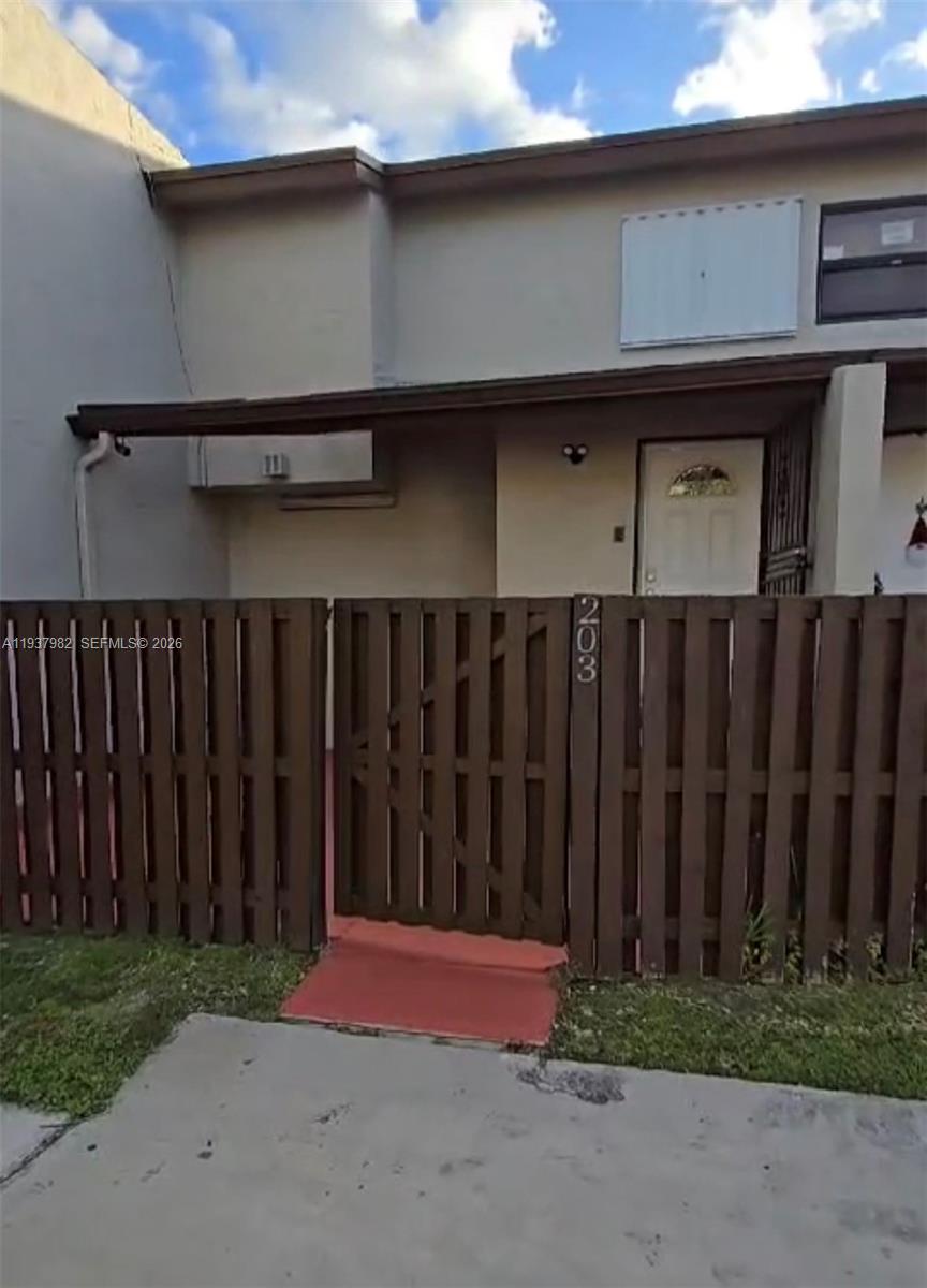 10302 NW 9th St Cir #203