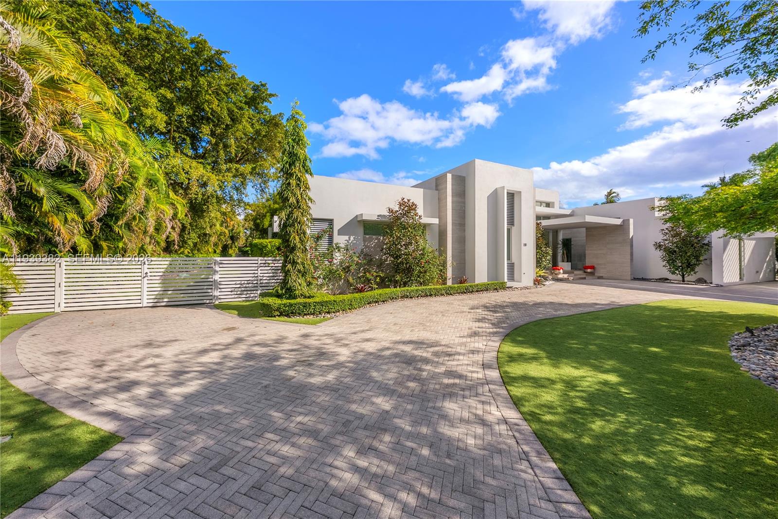 7218 SW 102nd St Pinecrest, FL 33156