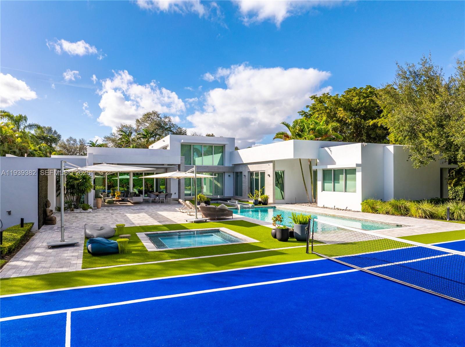 7218 SW 102nd St Pinecrest, FL 33156