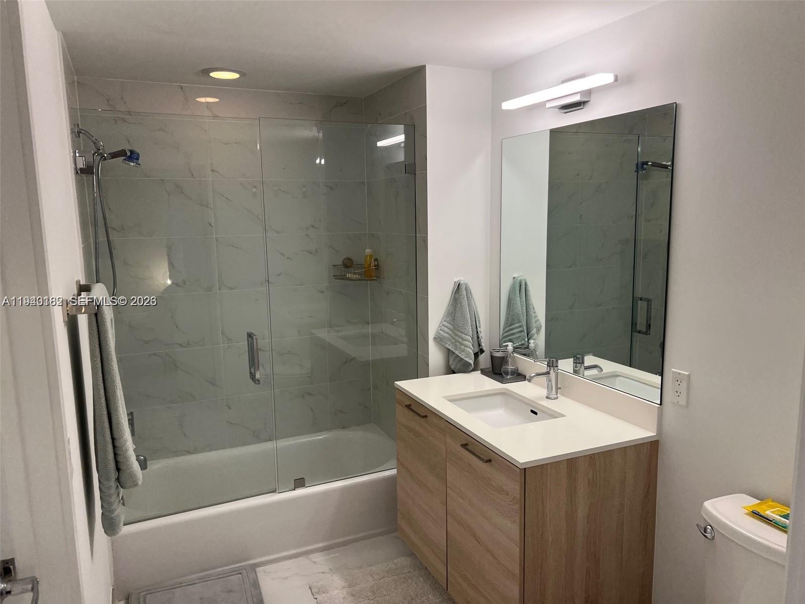 16385 Biscayne Blvd #2017 North Miami Beach, FL 33160