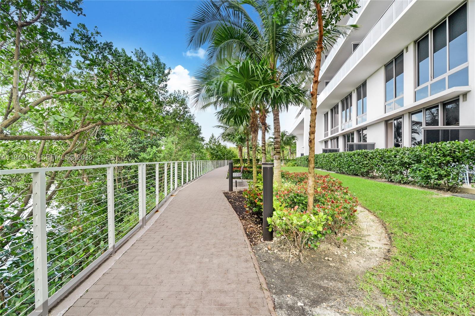 16385 Biscayne Blvd #2017 North Miami Beach, FL 33160