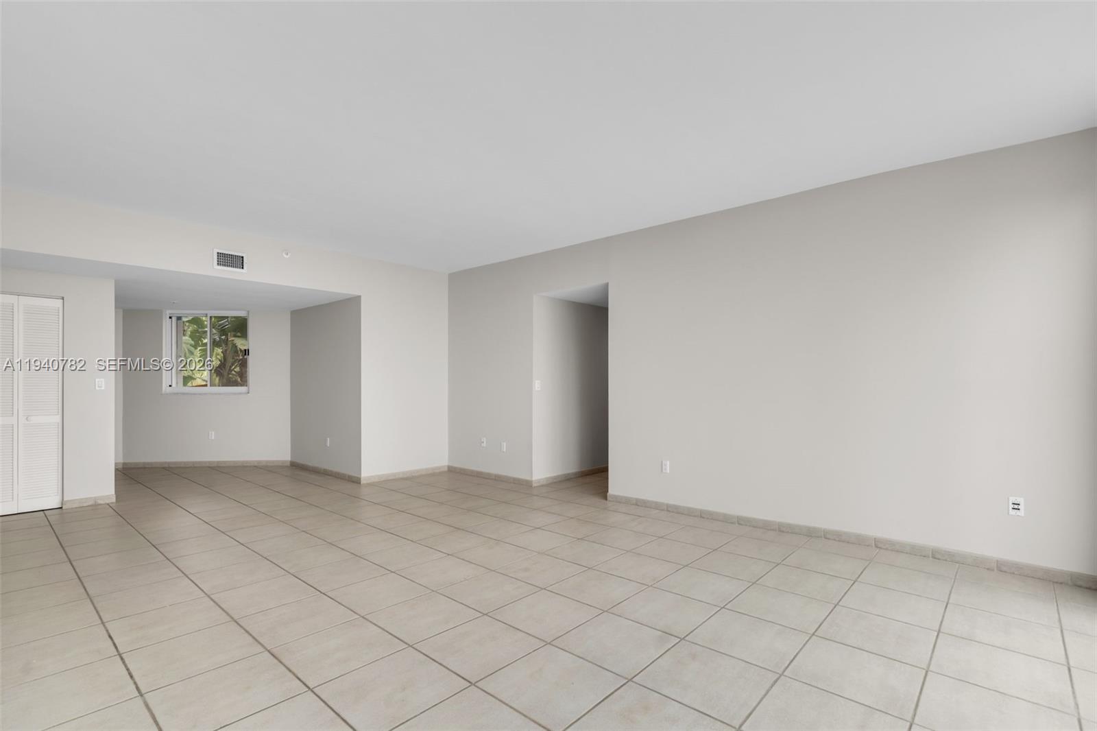 50 Ocean Ln Dr #108 Key Biscayne, FL 33149