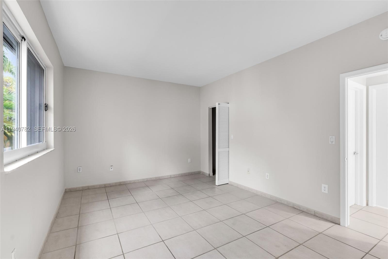 50 Ocean Ln Dr #108 Key Biscayne, FL 33149