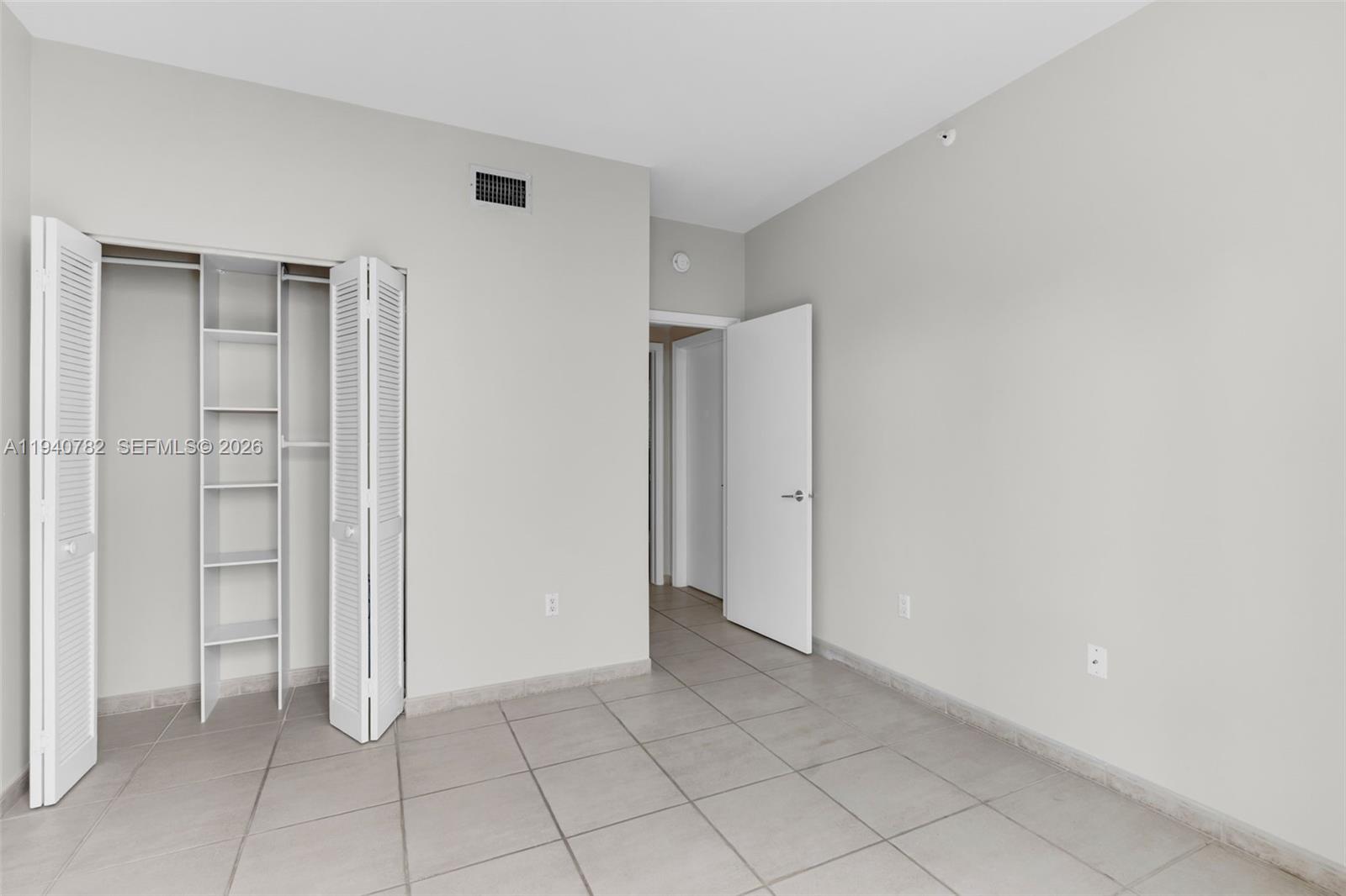 50 Ocean Ln Dr #108 Key Biscayne, FL 33149