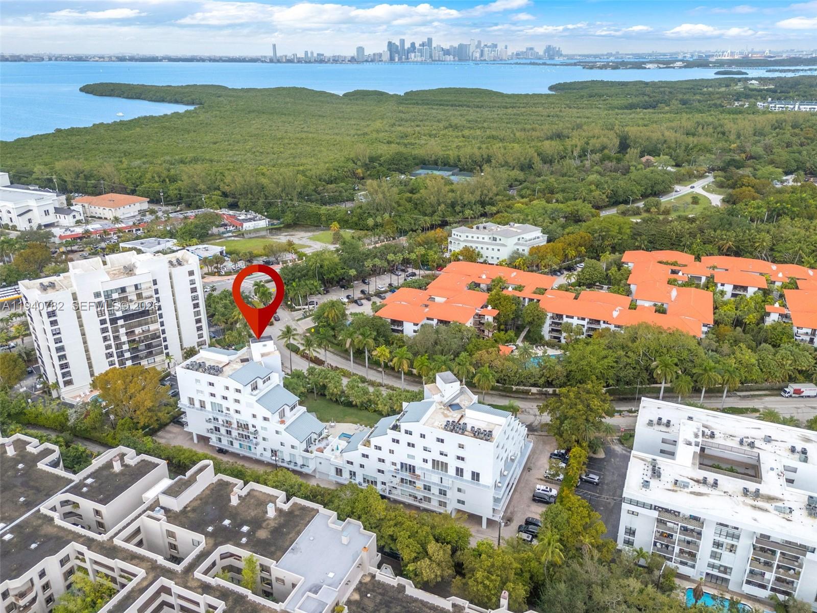 50 Ocean Ln Dr #108 Key Biscayne, FL 33149