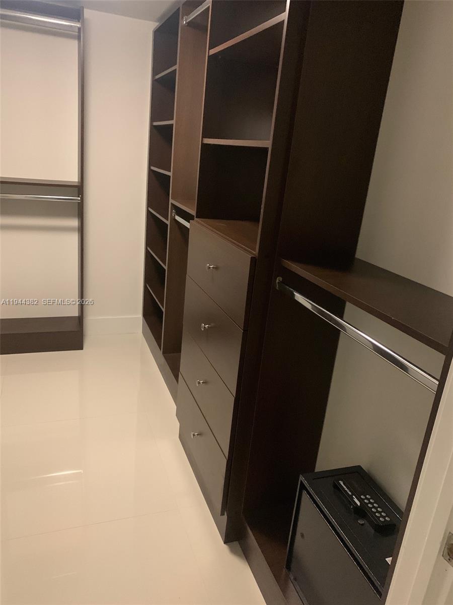 6000 Collins Ave Unit 136th Miami Beach, FL 33140