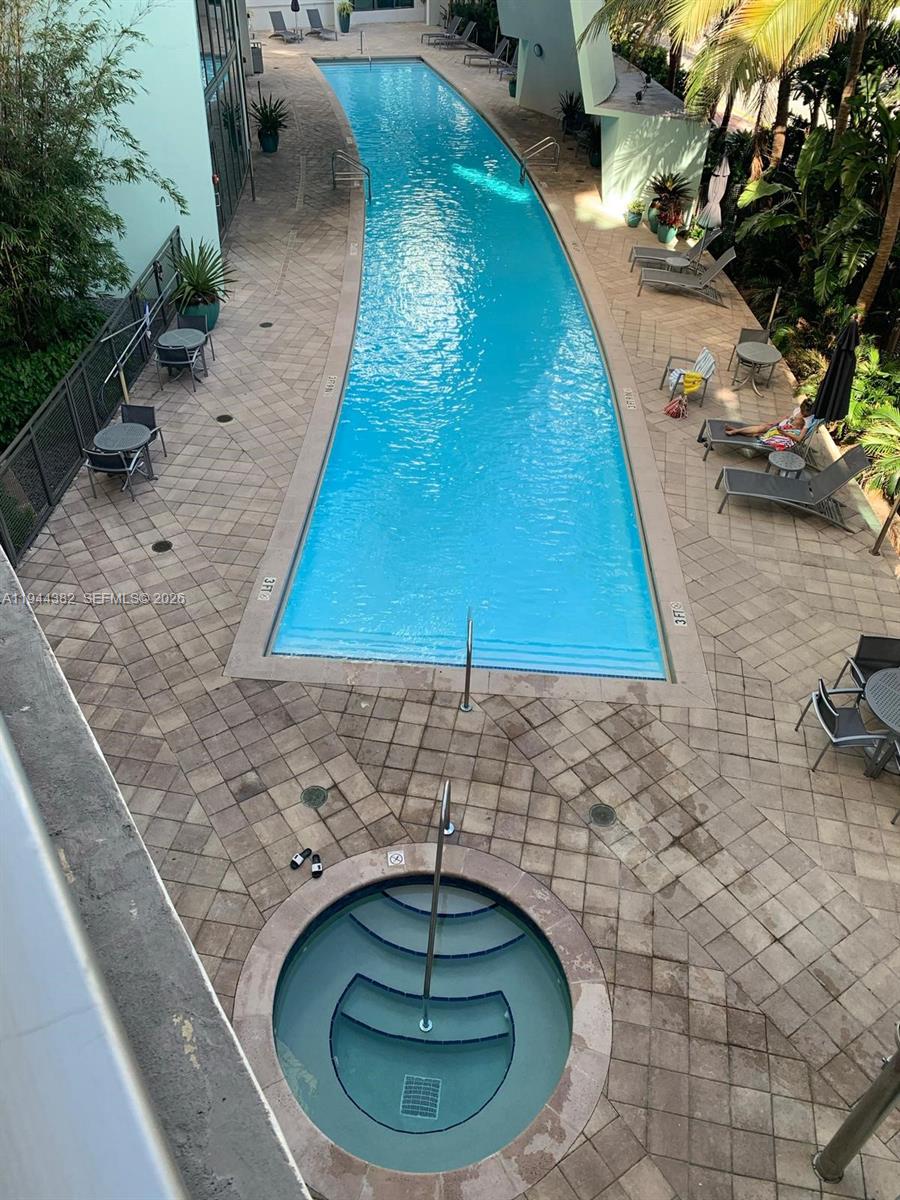 6000 Collins Ave Unit 136th Miami Beach, FL 33140