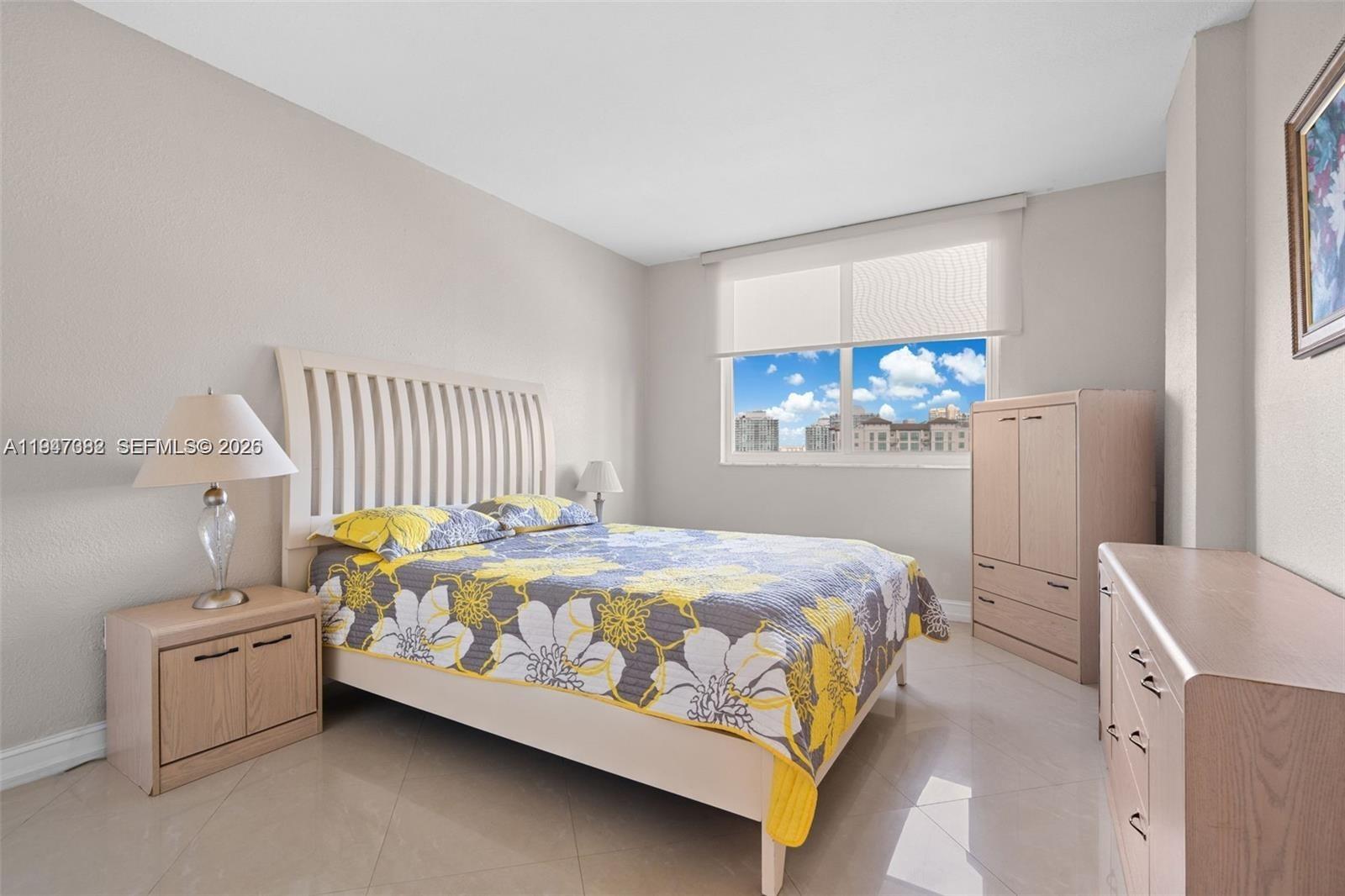 300 Bayview Dr #1707 Sunny Isles Beach, FL 33160