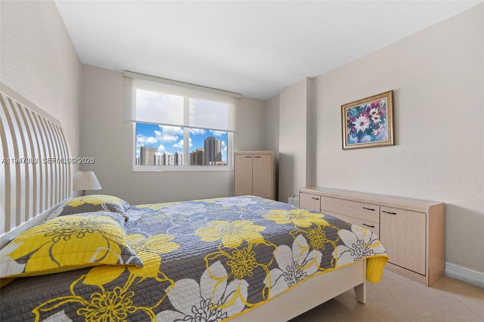 300 Bayview Dr #1707 Sunny Isles Beach, FL 33160