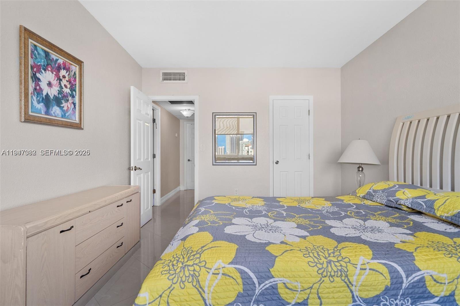 300 Bayview Dr #1707 Sunny Isles Beach, FL 33160