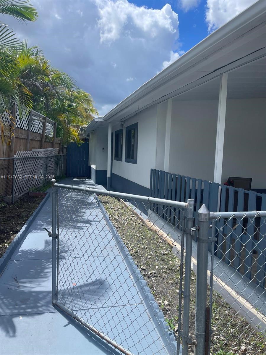 13110 SW 10th St Miami, FL 33184