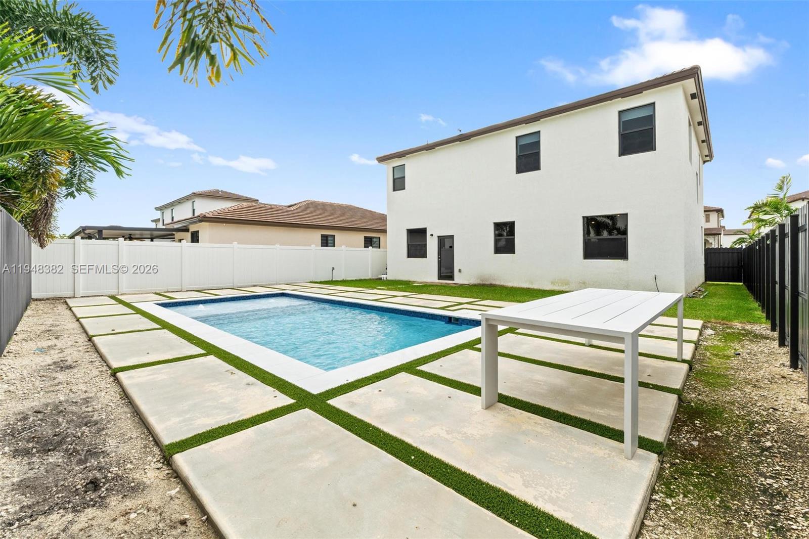 12927 SW 229th Ter Miami, FL 33170