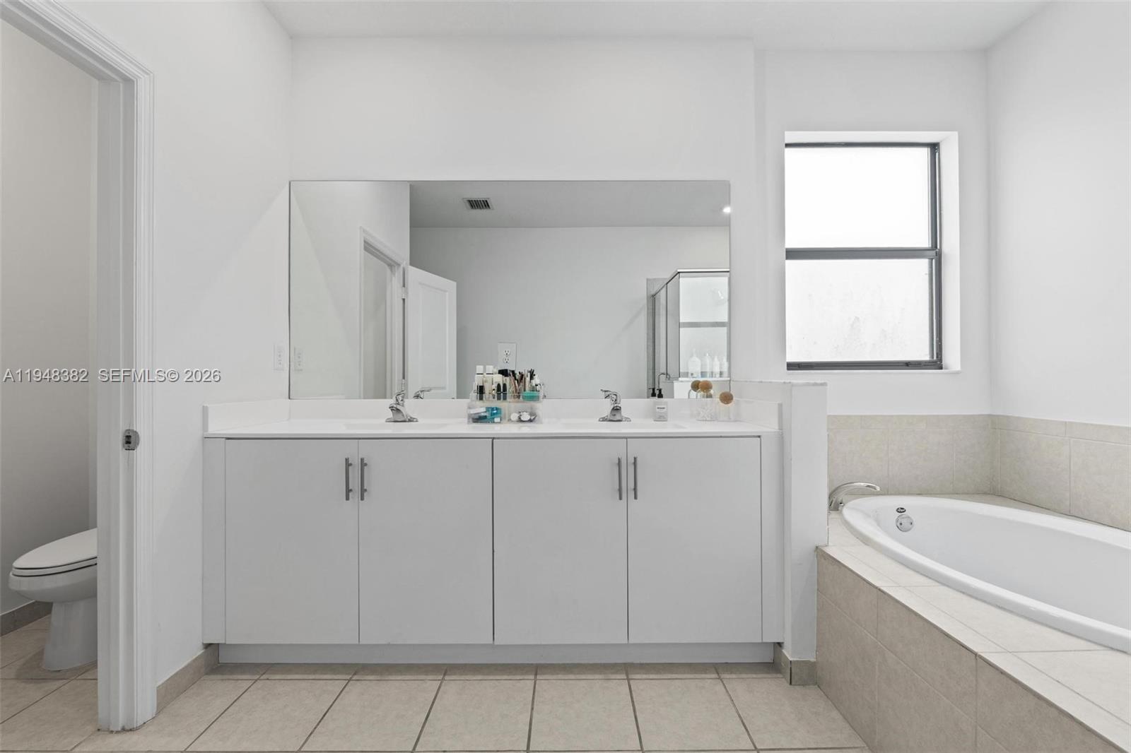 12927 SW 229th Ter Miami, FL 33170