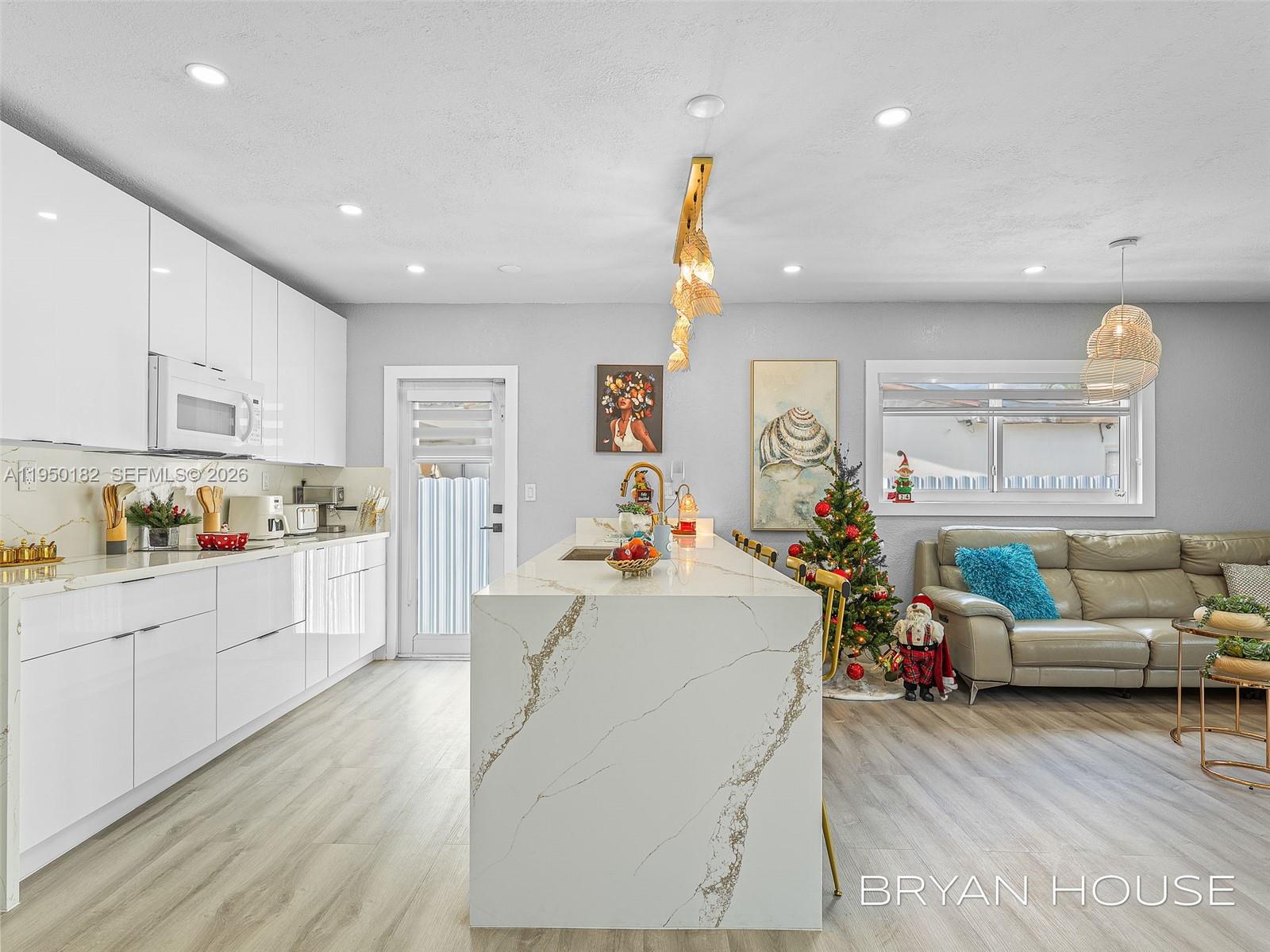 3341 NW 20th St Miami, FL 33142