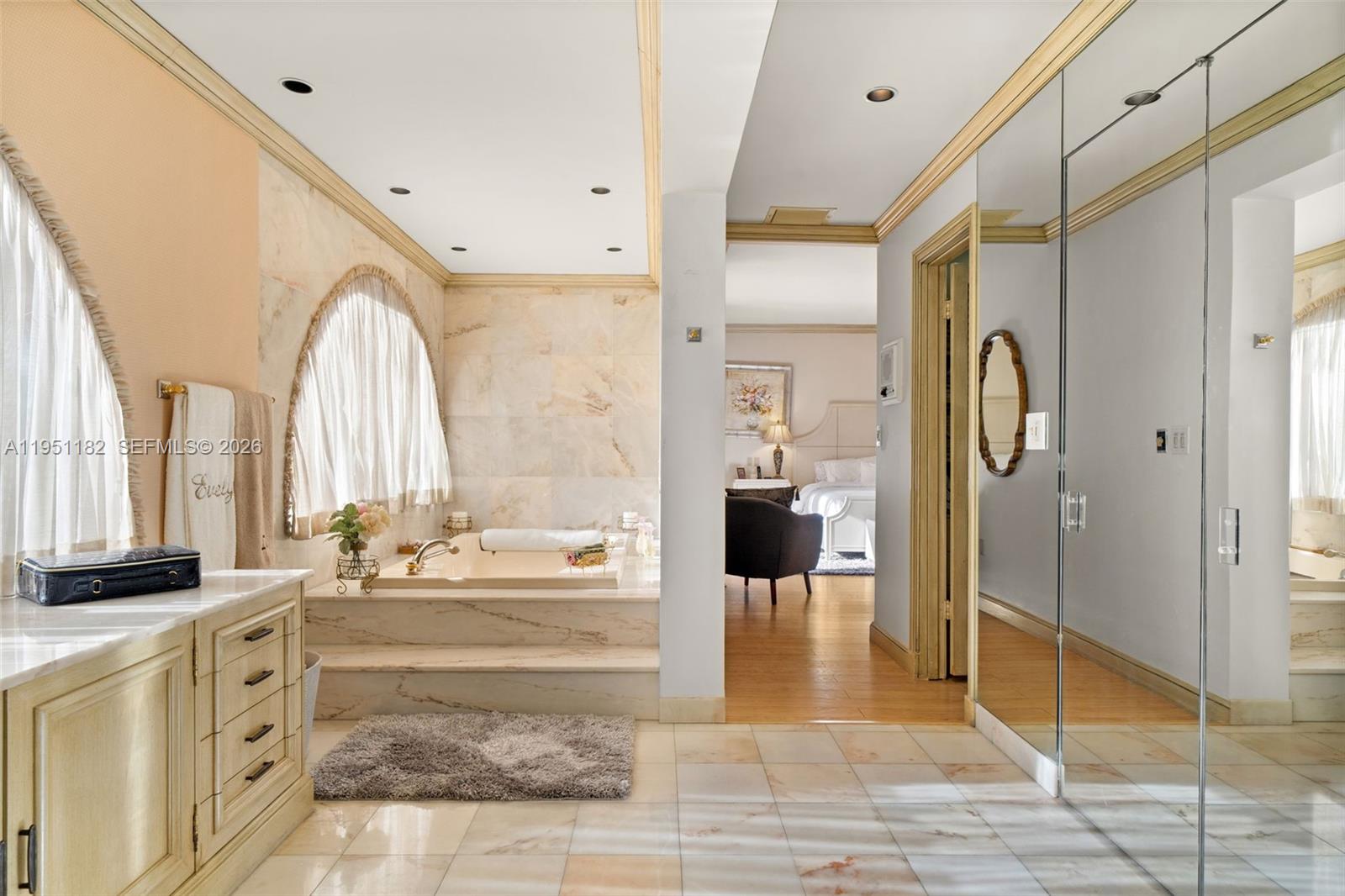 6636 Riviera Dr Coral Gables, FL 33146