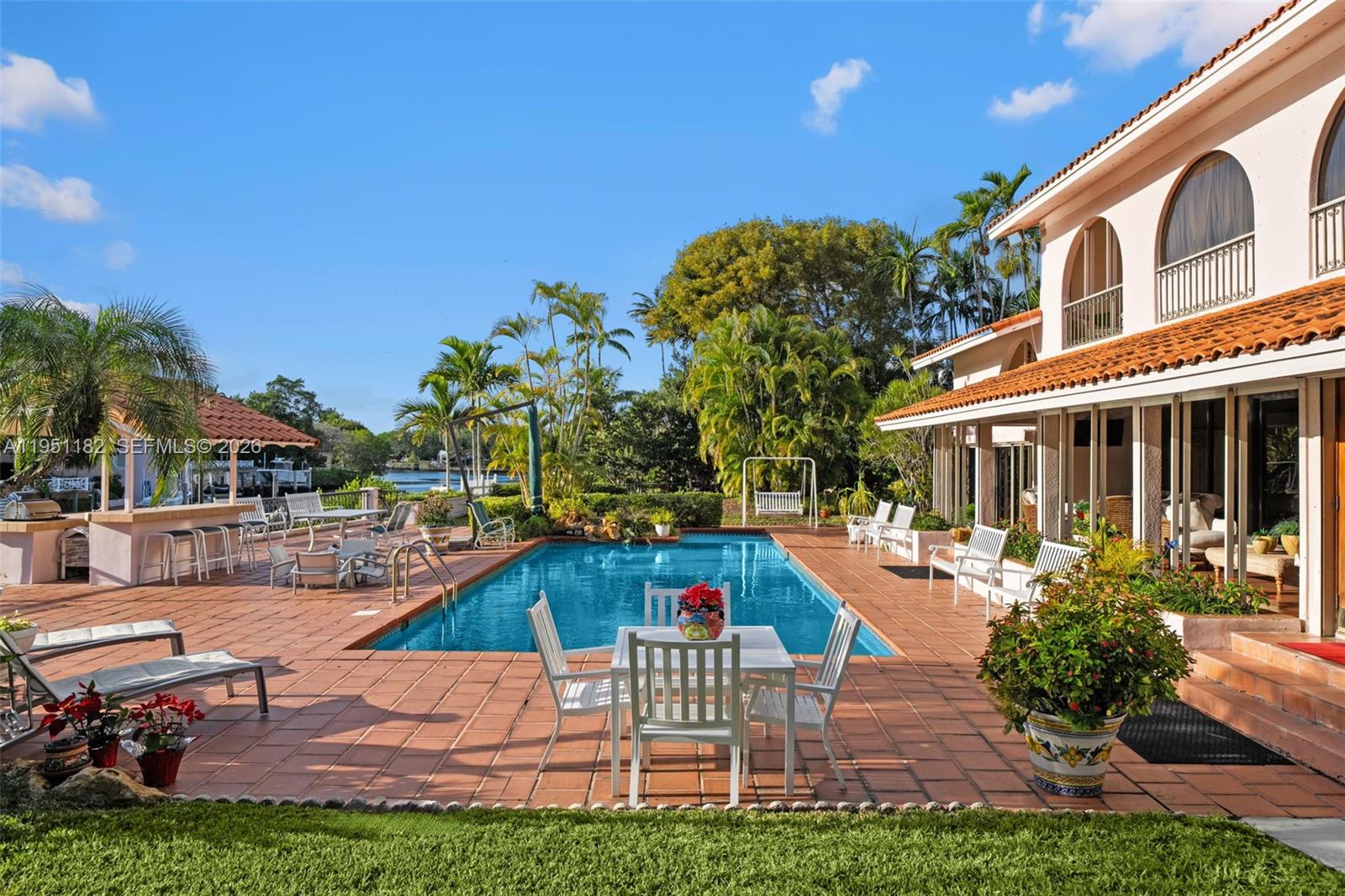 6636 Riviera Dr Coral Gables, FL 33146