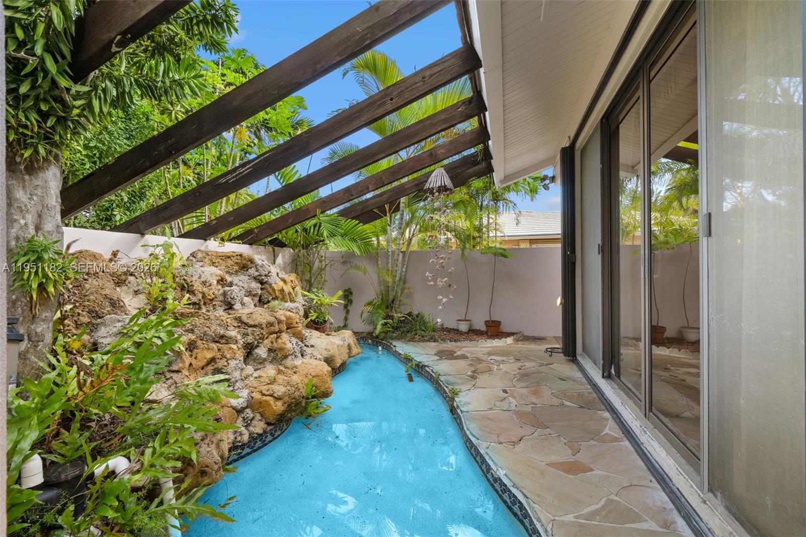 6636 Riviera Dr Coral Gables, FL 33146