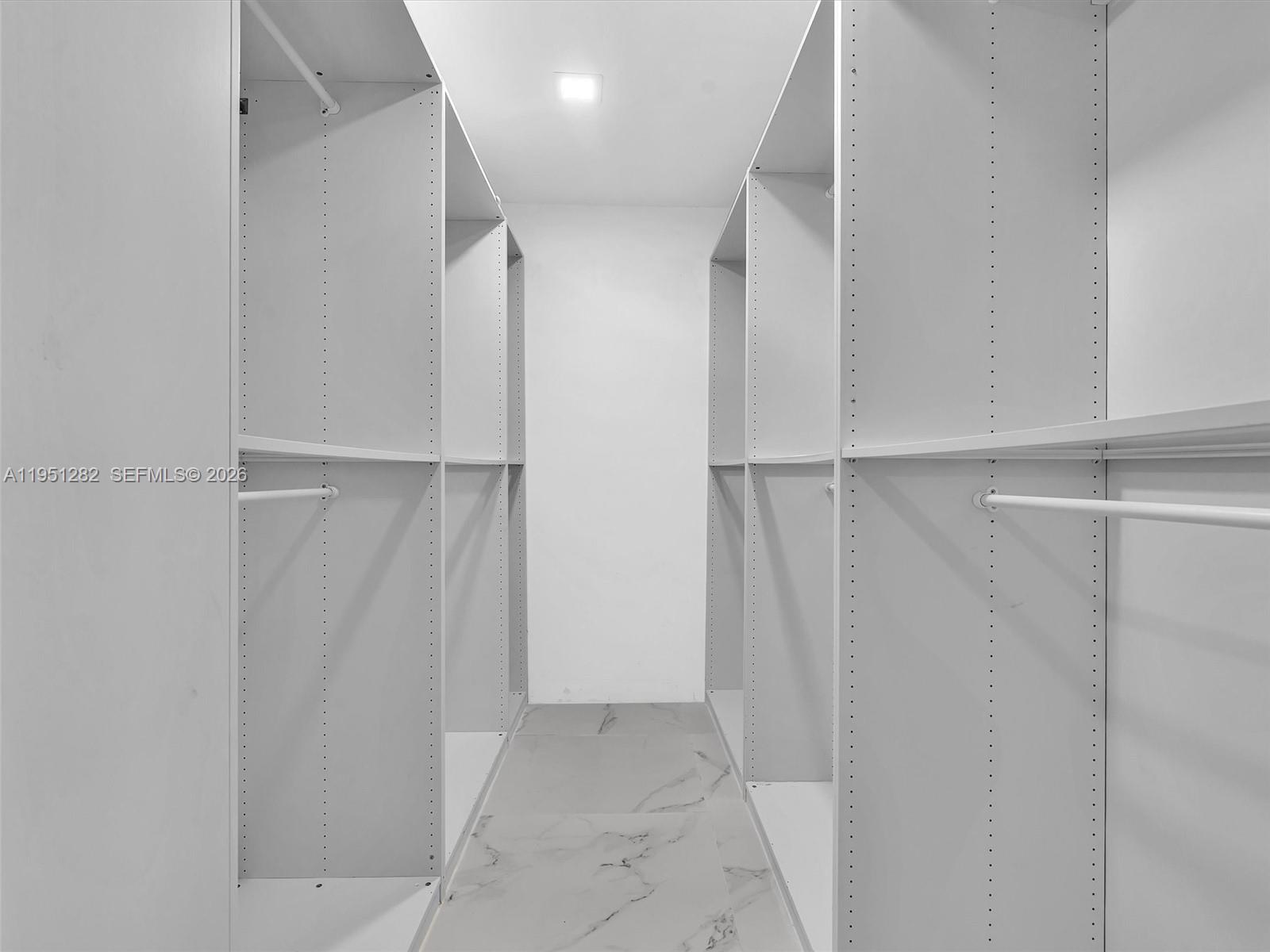 3010 Alton Rd Miami Beach, FL 33140