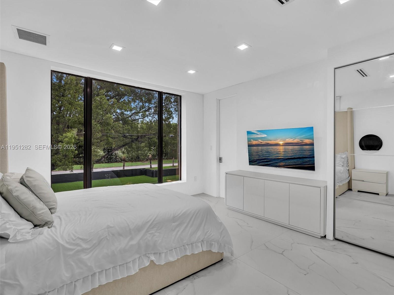 3010 Alton Rd Miami Beach, FL 33140