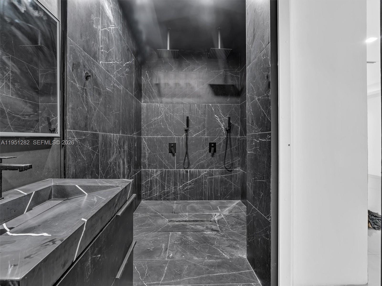 3010 Alton Rd Miami Beach, FL 33140