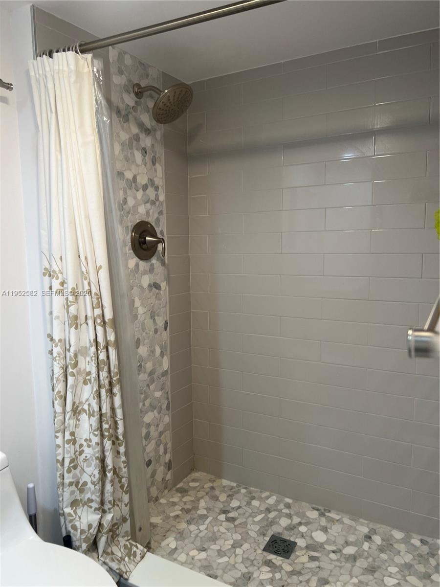 3675 N Country Clb Dr #2408 Aventura, FL 33180