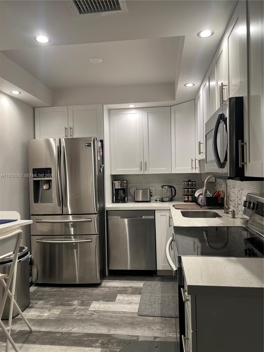 3675 N Country Clb Dr #2408 Aventura, FL 33180