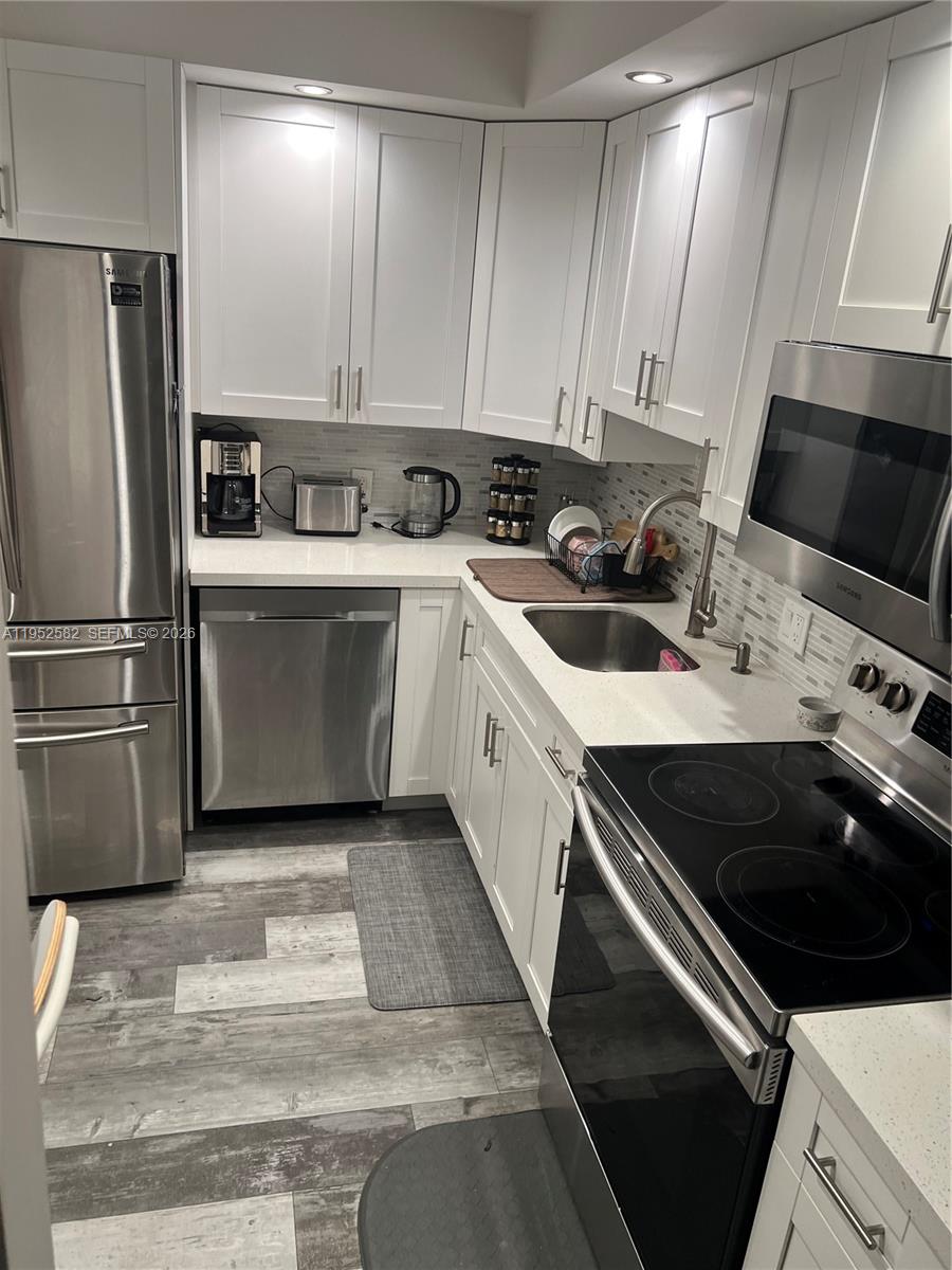 3675 N Country Clb Dr #2408 Aventura, FL 33180