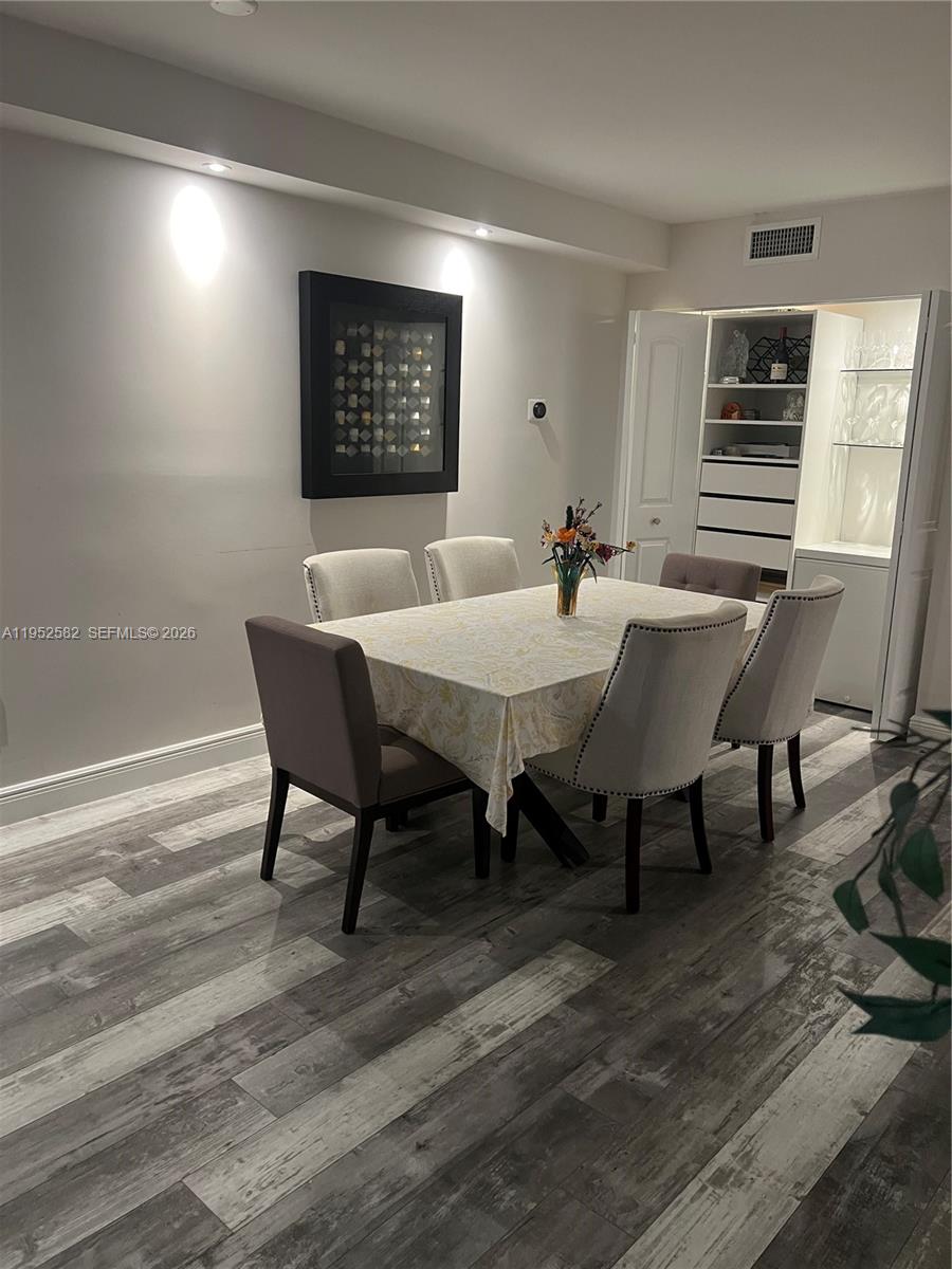 3675 N Country Clb Dr #2408 Aventura, FL 33180